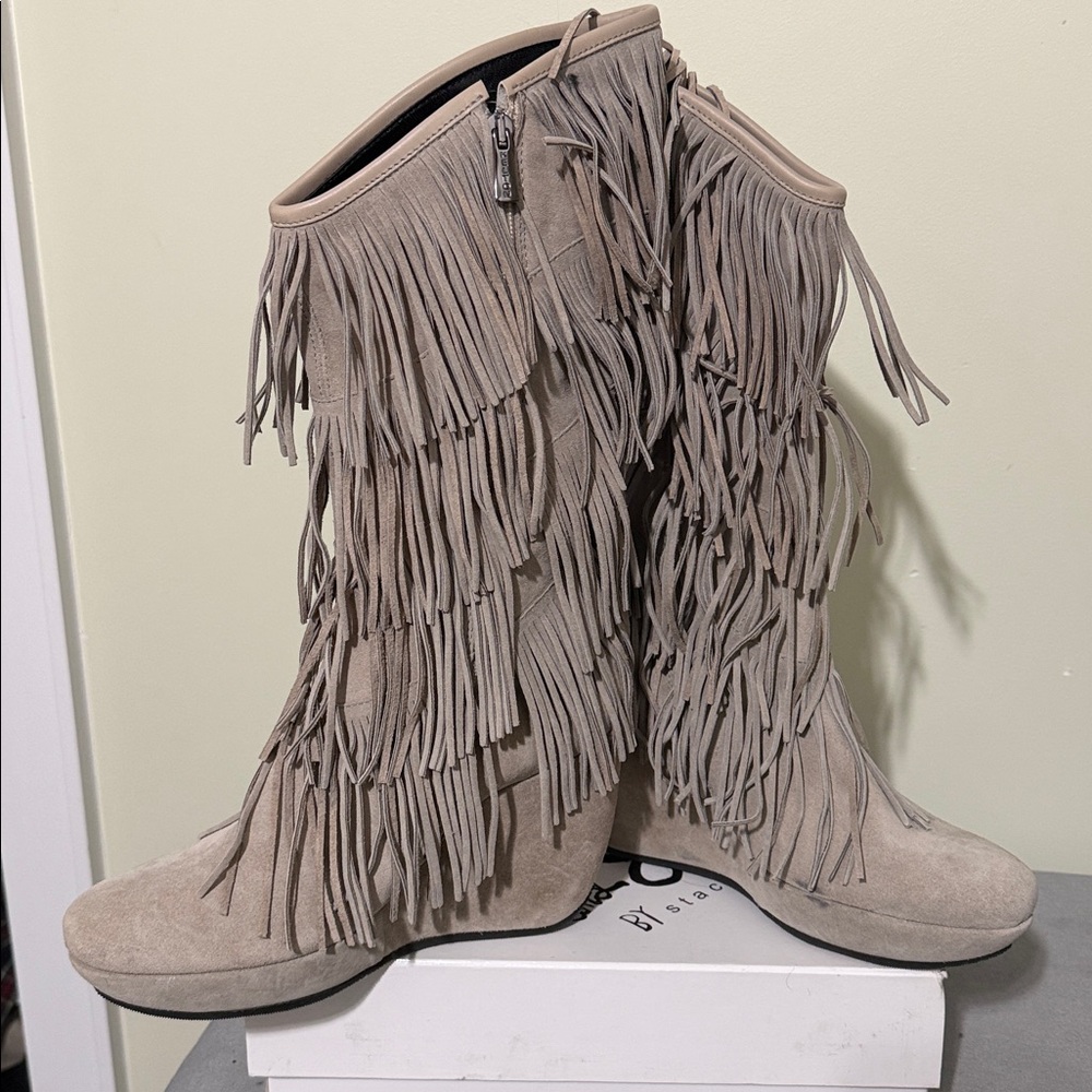 Kelton Suede leather beige fringe tall boots size 37 Made in Italy - Picture 5 of 14